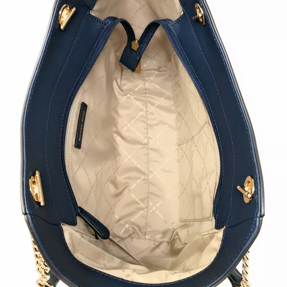 BUNDLE Michael Kors navy blue tote& wallet - Picture 5 of 5